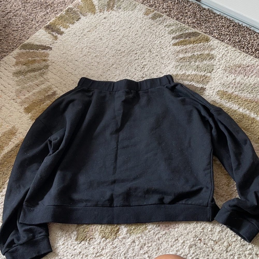 Top - Picture 2 of 2